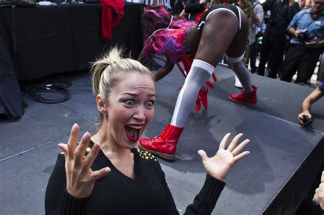 Mulher de merda si mesma enquanto twerking